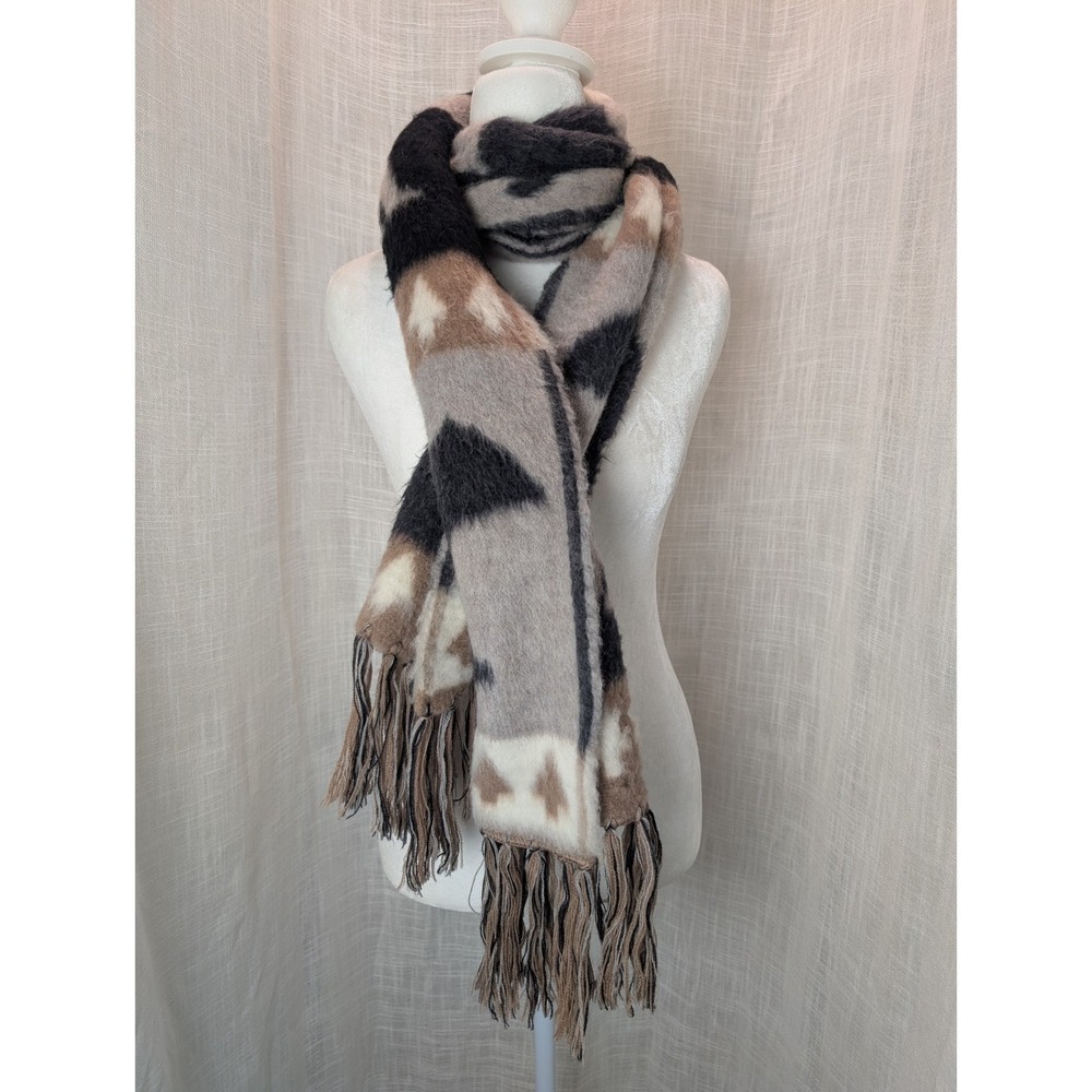 Moose Mountain Company Scarf Fleece Cozy Bear Gray Shawl Fringe - Made in Canada